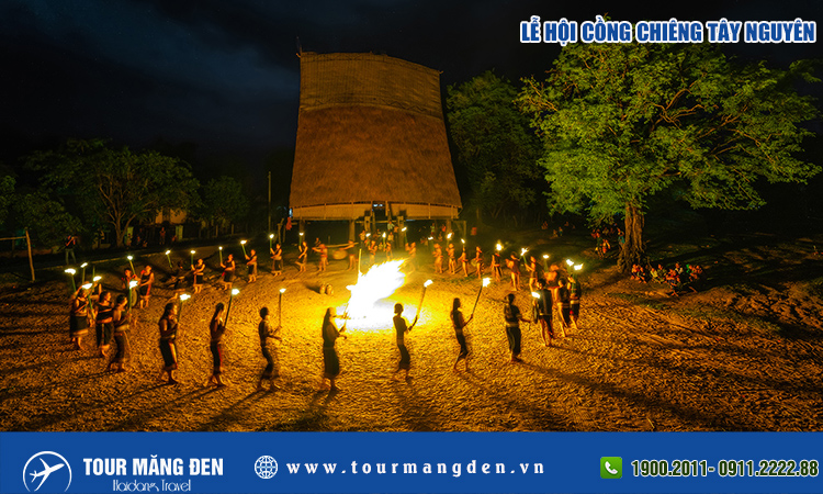 Đêm hội cồng chiêng bên nhà rông